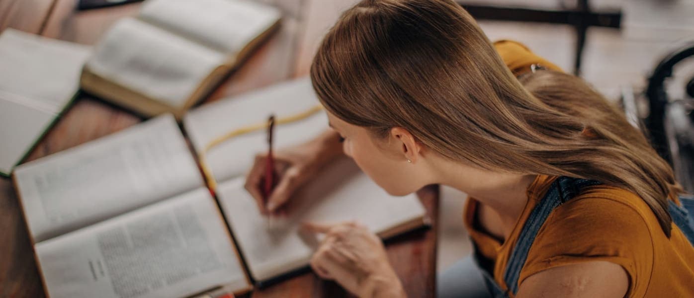 IT consultants for the education and research sector