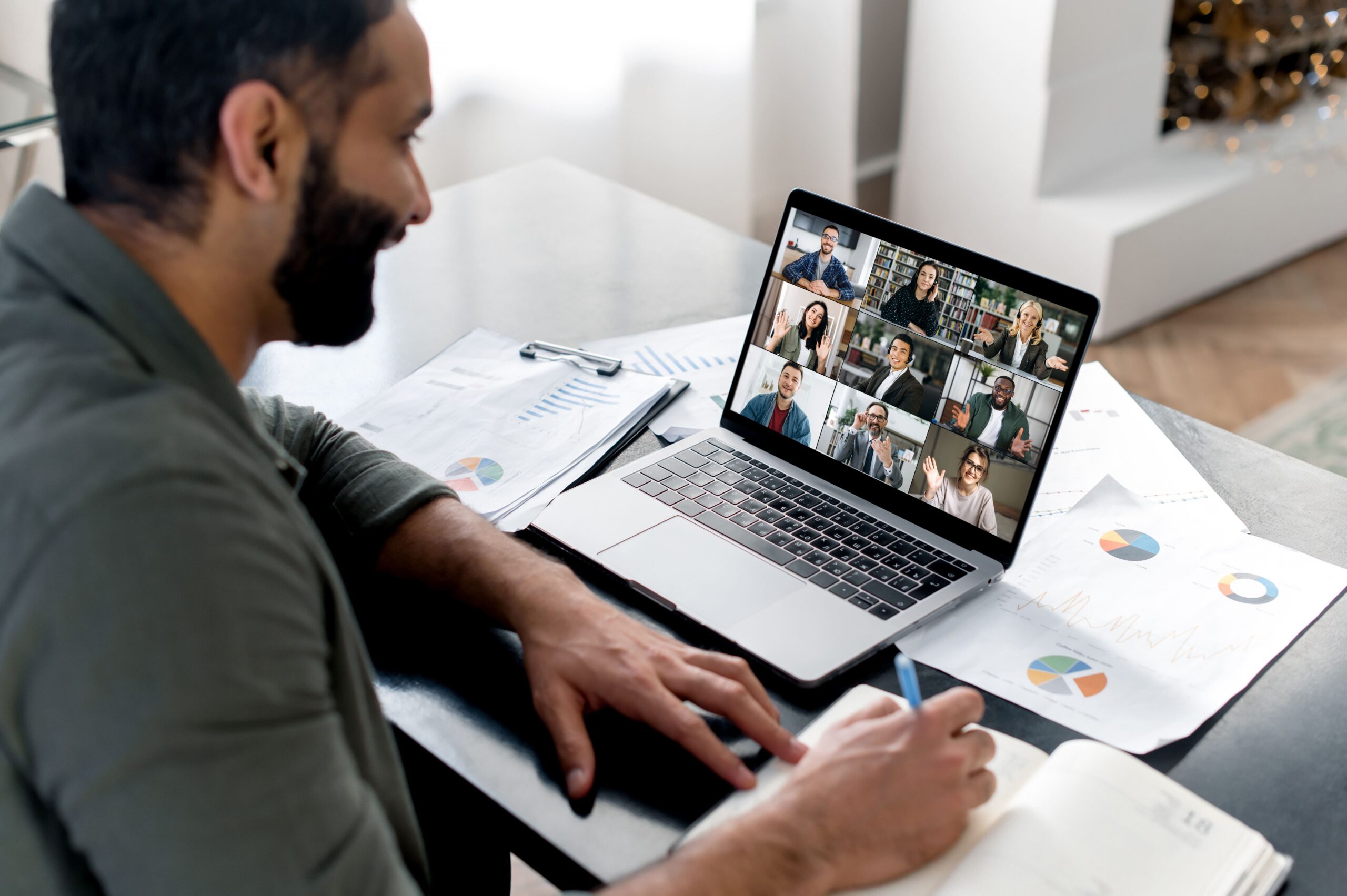 Hiring international remote workers: What is an employer of record?